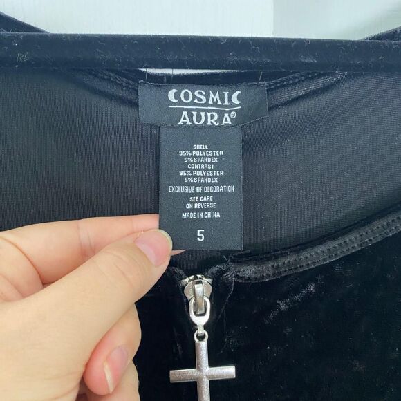 Plus Size Cosmic Aura Witchy Goth Bat Sleeve Black Velvet Gothic Short Romper 26 - Picture 6 of 7